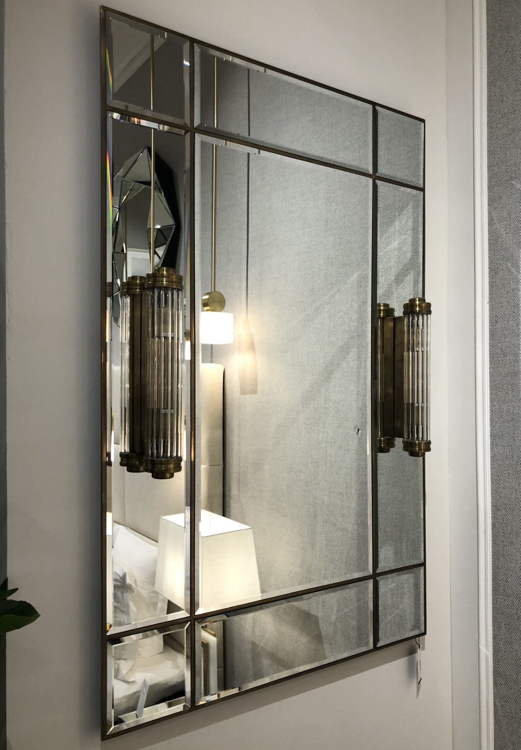 Spegel Beaumont m lampa