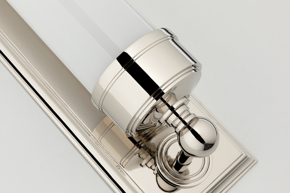 Badrumslampa Everett