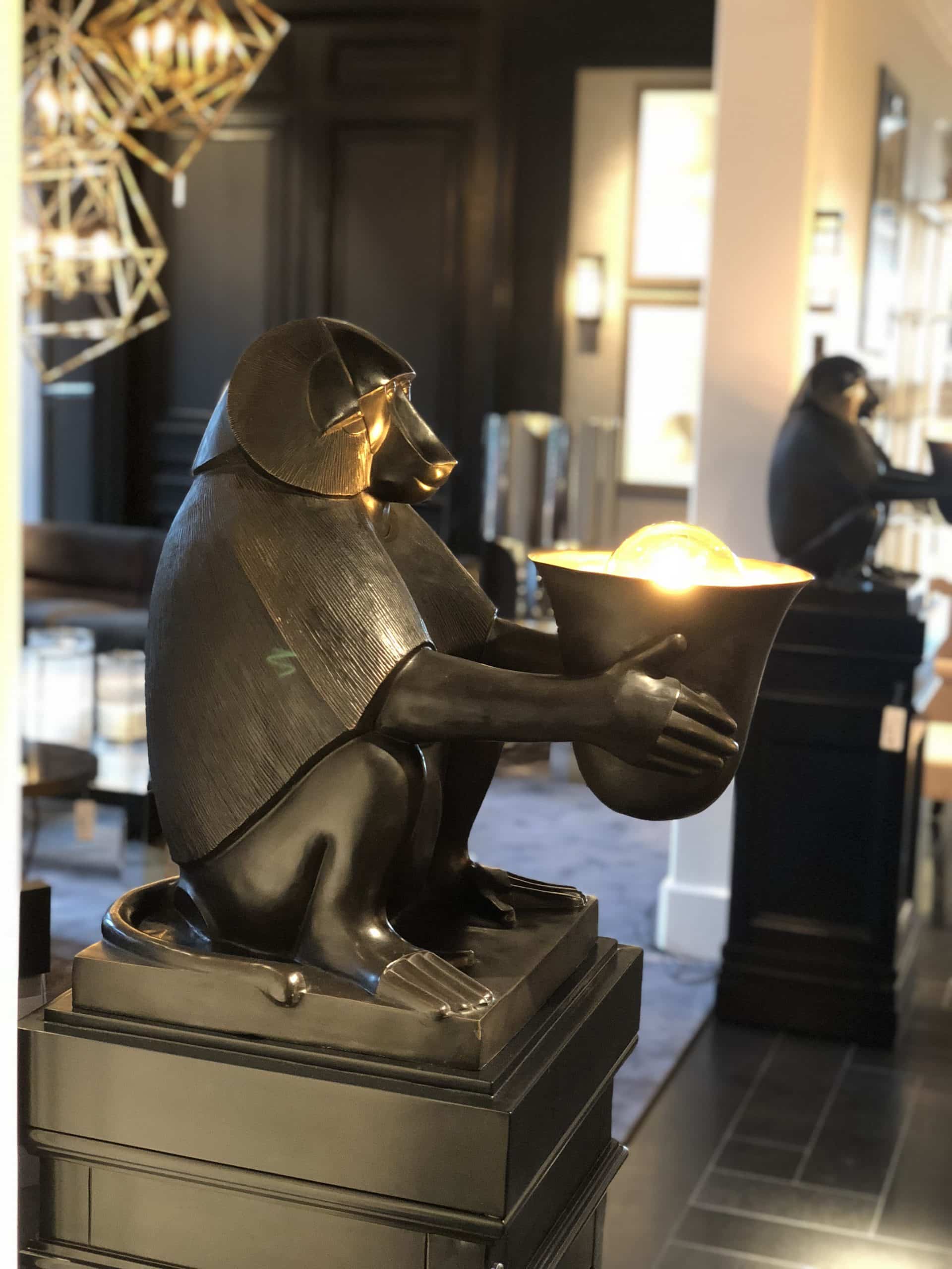 Bordslampa Apa Art Deco