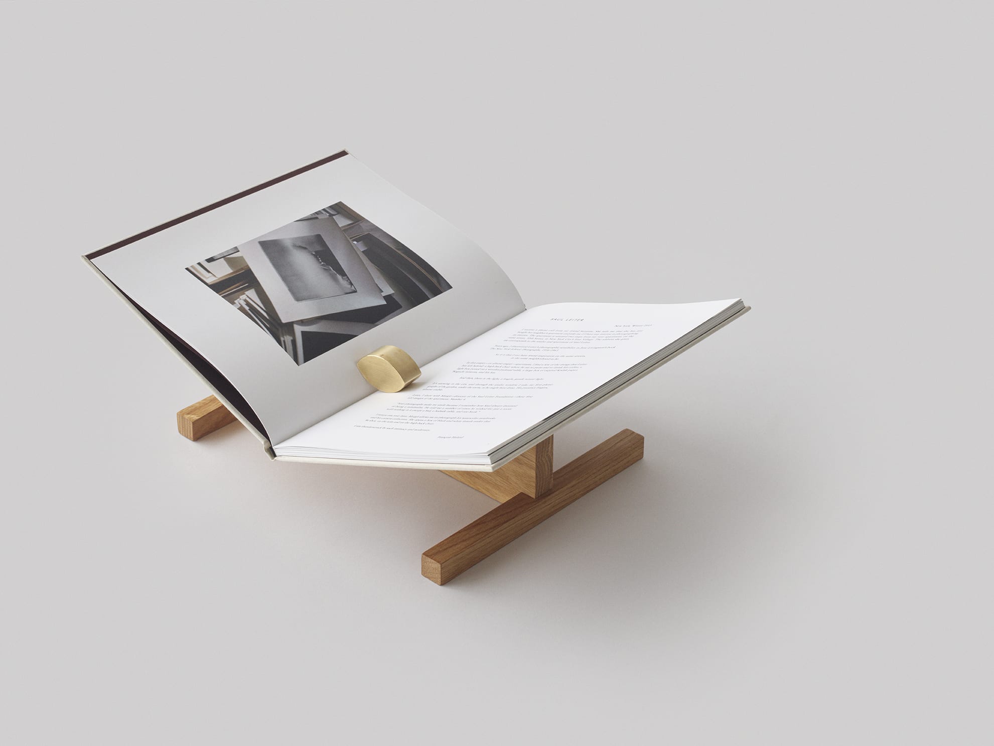 New Mags - Bokställ Page Oak